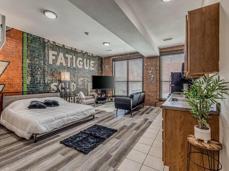 Deluxe Studio In Historic Downtown Building! Bartlesville Kültér fotó