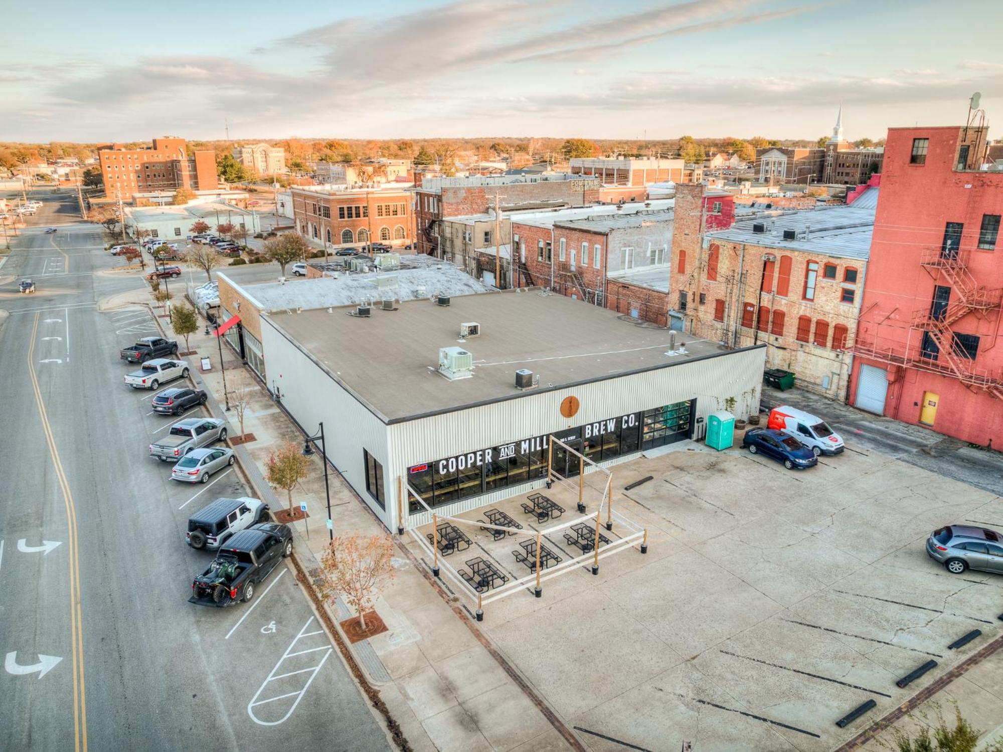 Deluxe Studio In Historic Downtown Building! Bartlesville Kültér fotó