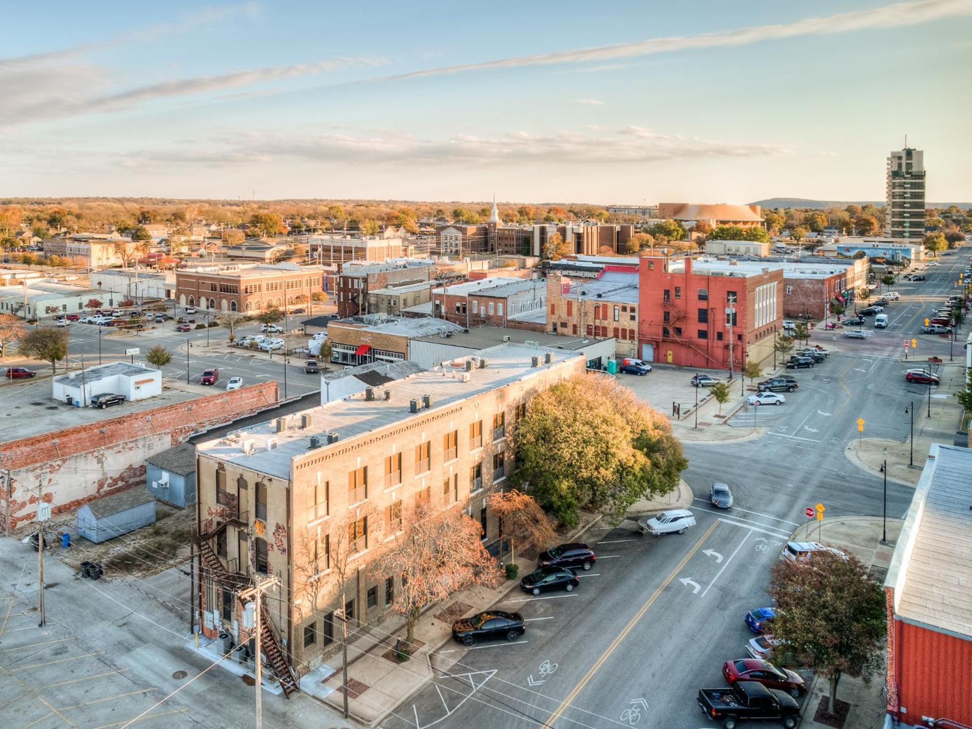 Deluxe Studio In Historic Downtown Building! Bartlesville Kültér fotó