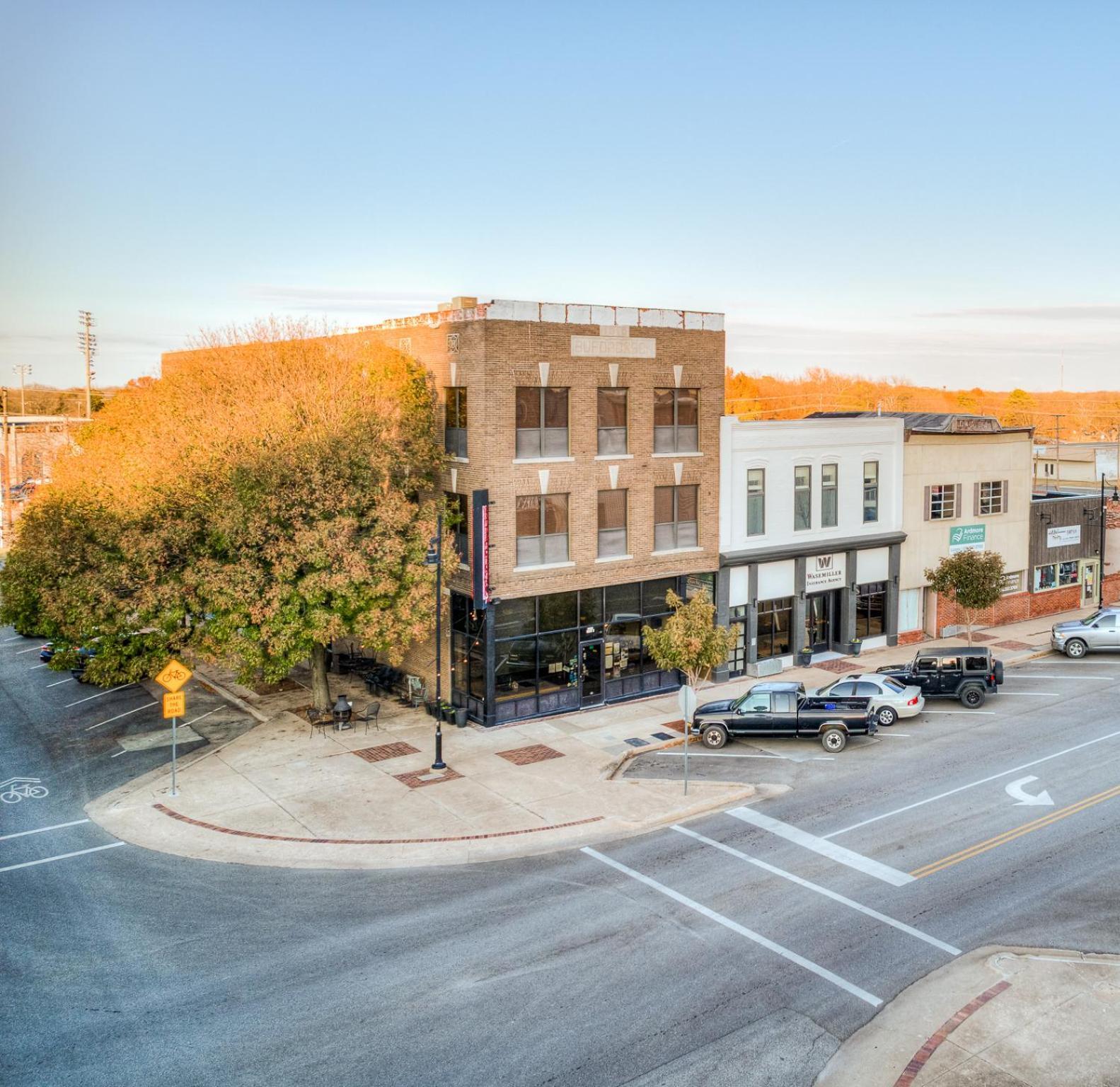 Deluxe Studio In Historic Downtown Building! Bartlesville Kültér fotó